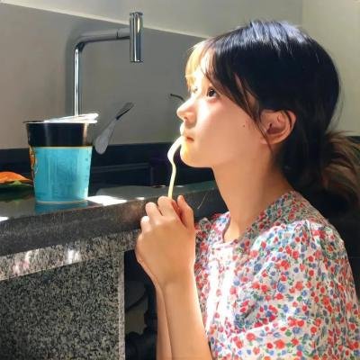 盲少爷的小女仆2023 海报